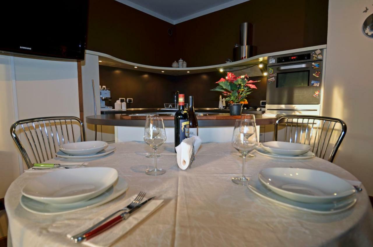 Erno Apartment Lesa Zewnętrze zdjęcie